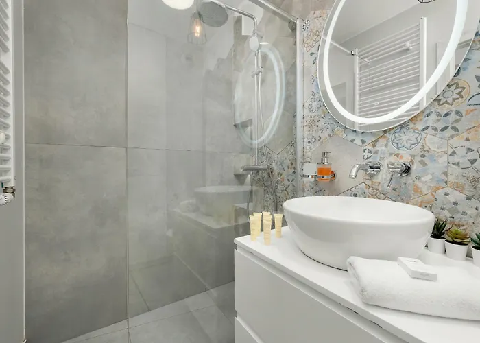 Blisko Rzeki Tuz Przy Porcie We Wroclawiu Z Parkingiem By Renters דירה *